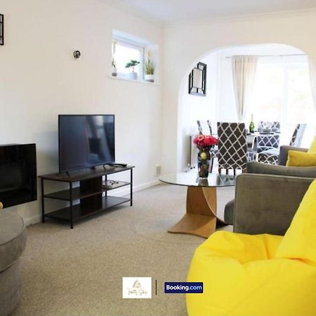 4 Bedroom House With Parking Near City Centre By Trinity Stays Short Lets & Serviced Accommodation Cambridge מראה חיצוני תמונה